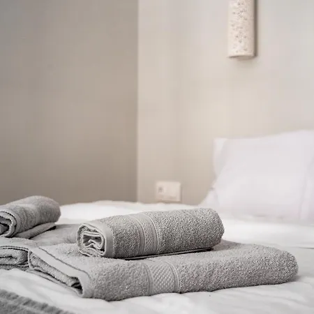 Modern Close To Waterfront *